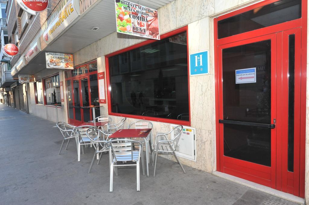 Hostal Goyma I San Fernando De Henares Zewnętrze zdjęcie